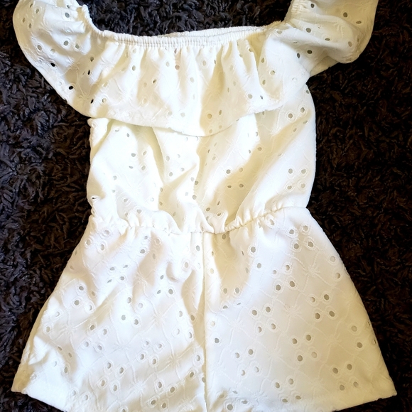 4 Adorable Rompers - Picture 8 of 9